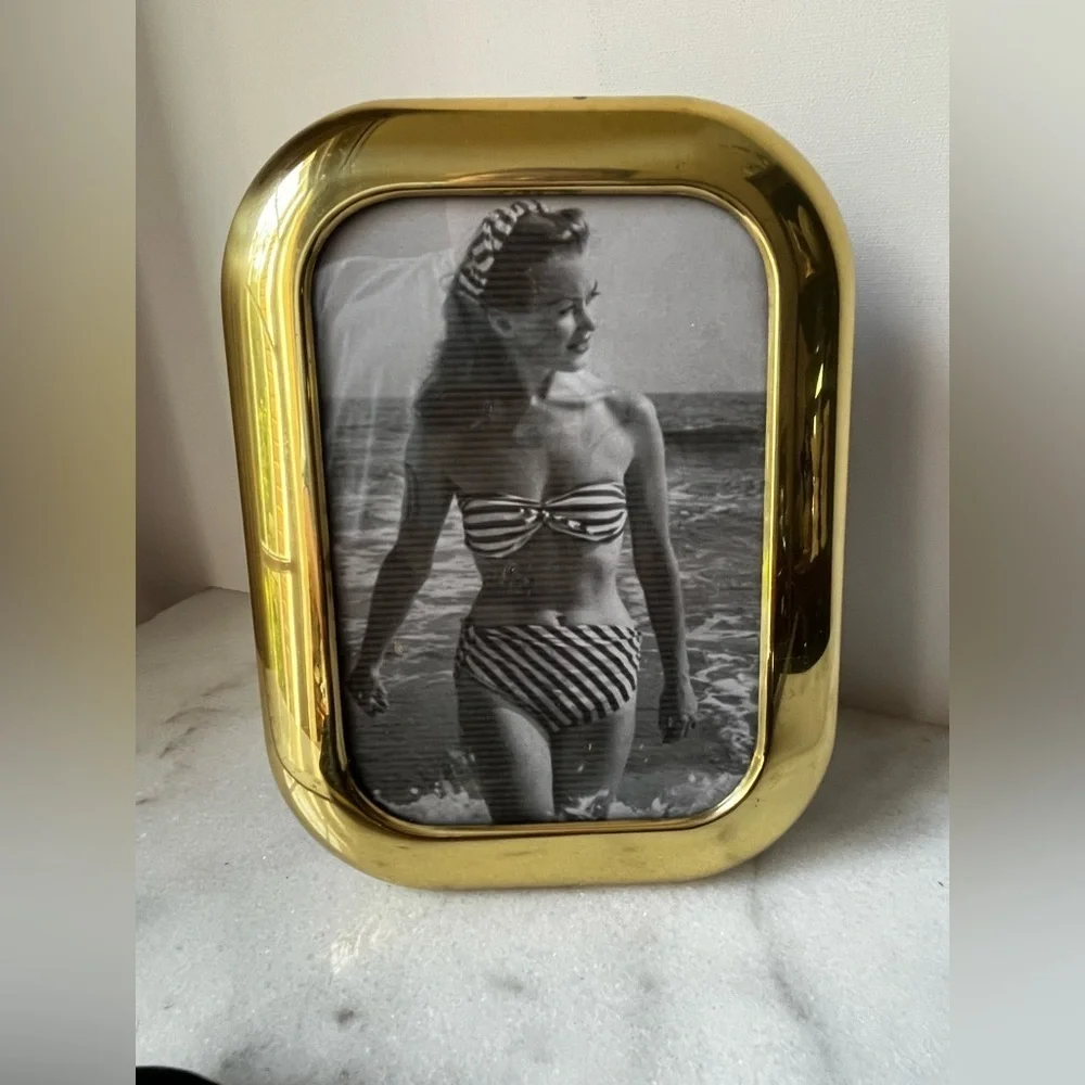 N/A elegant gold